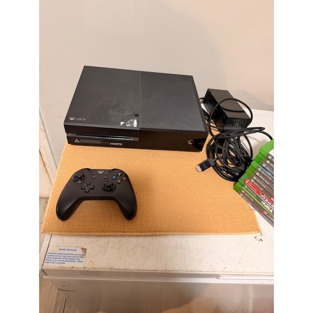 Microsoft Xbox One Original 500GB Black Console Model 1540